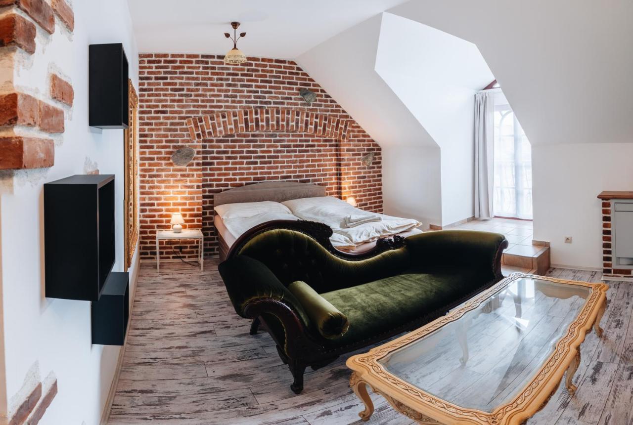 Kastely Grof Zichy Hotel Haniska Bagian luar foto