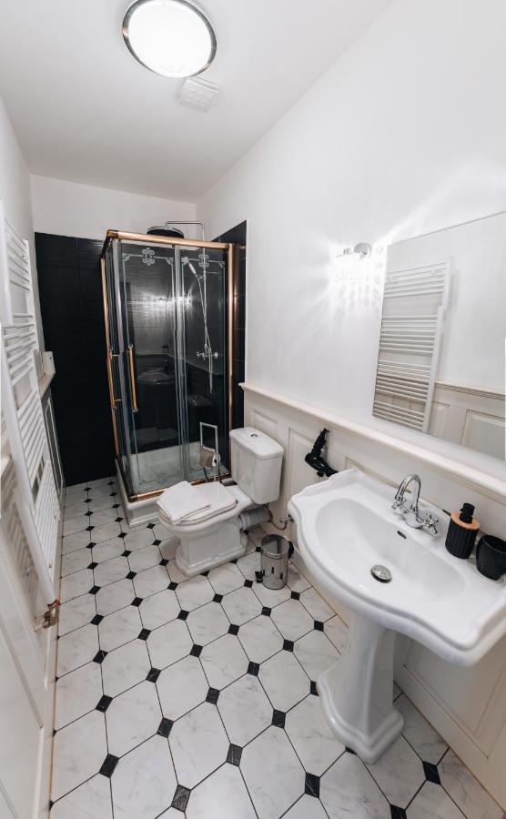 Kastely Grof Zichy Hotel Haniska Bagian luar foto