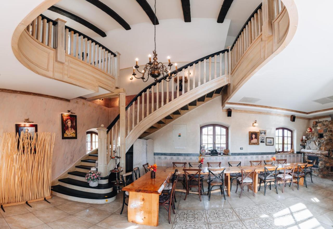 Kastely Grof Zichy Hotel Haniska Bagian luar foto