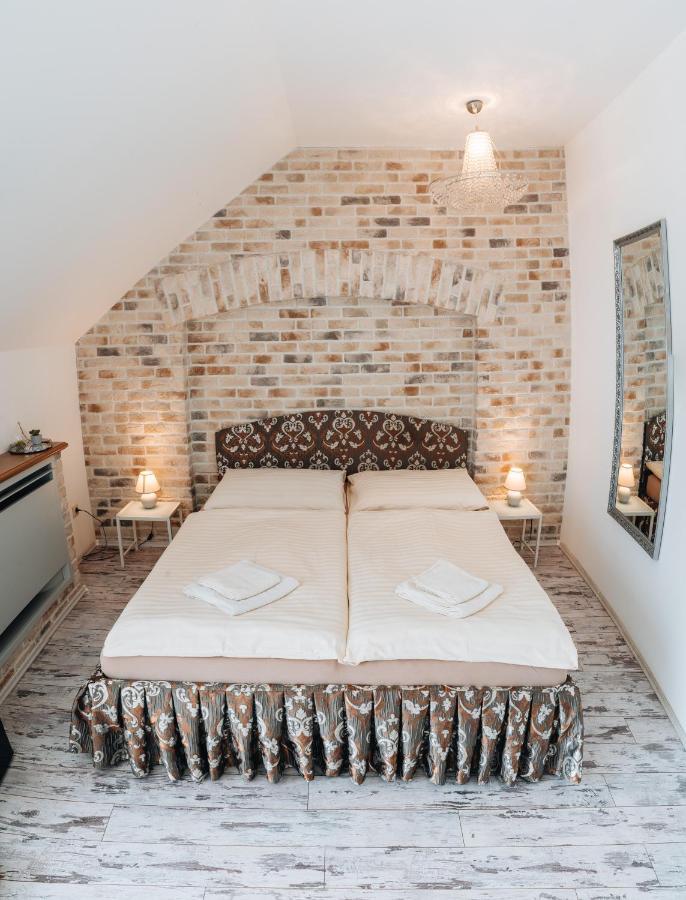 Kastely Grof Zichy Hotel Haniska Bagian luar foto