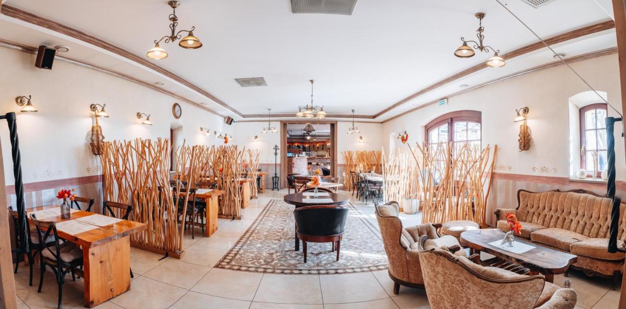 Kastely Grof Zichy Hotel Haniska Bagian luar foto