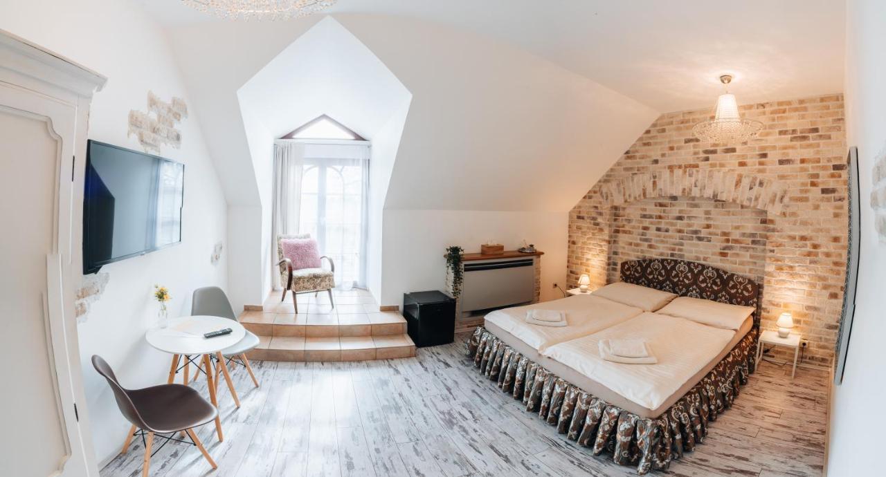 Kastely Grof Zichy Hotel Haniska Bagian luar foto