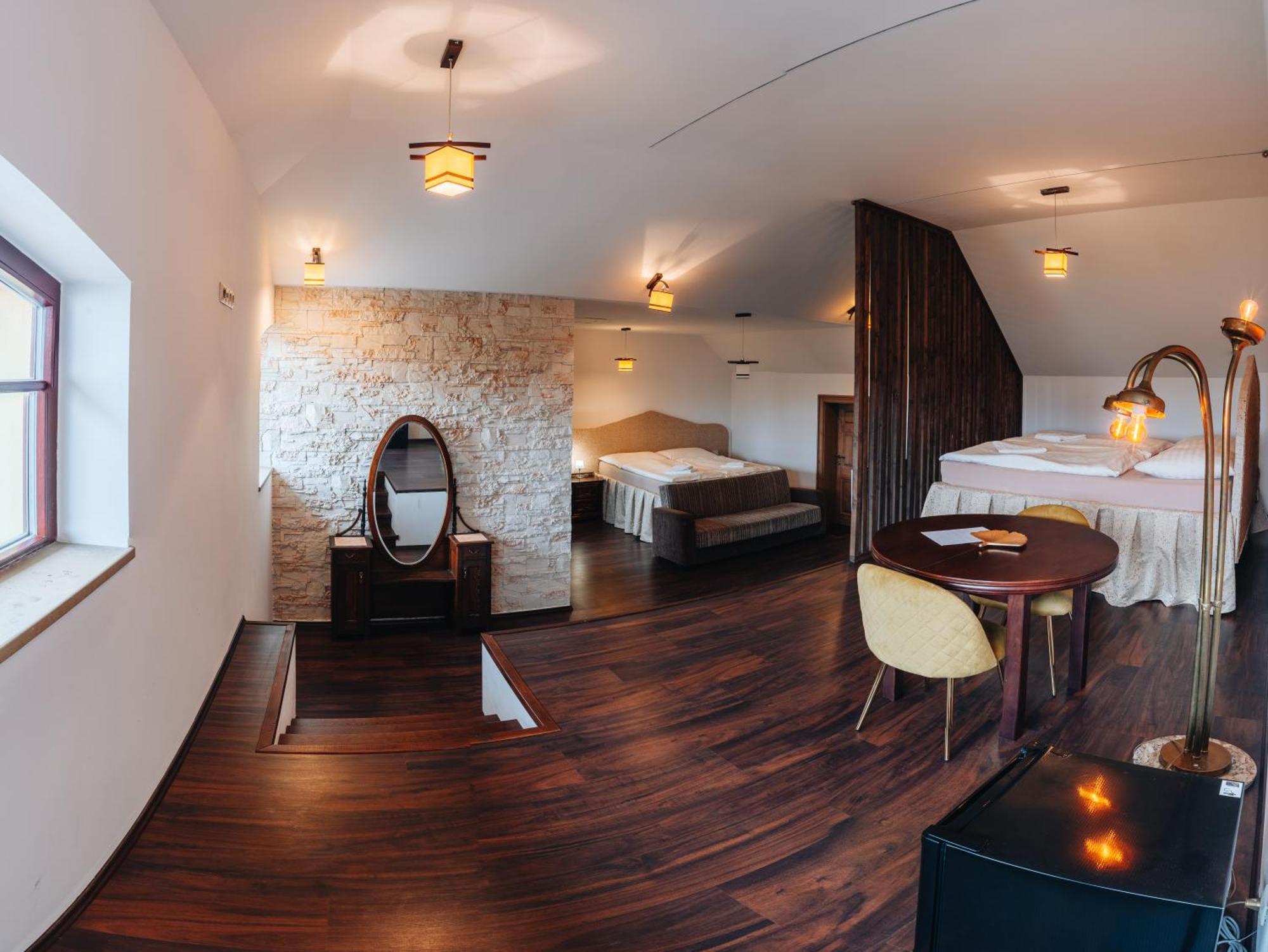 Kastely Grof Zichy Hotel Haniska Bagian luar foto