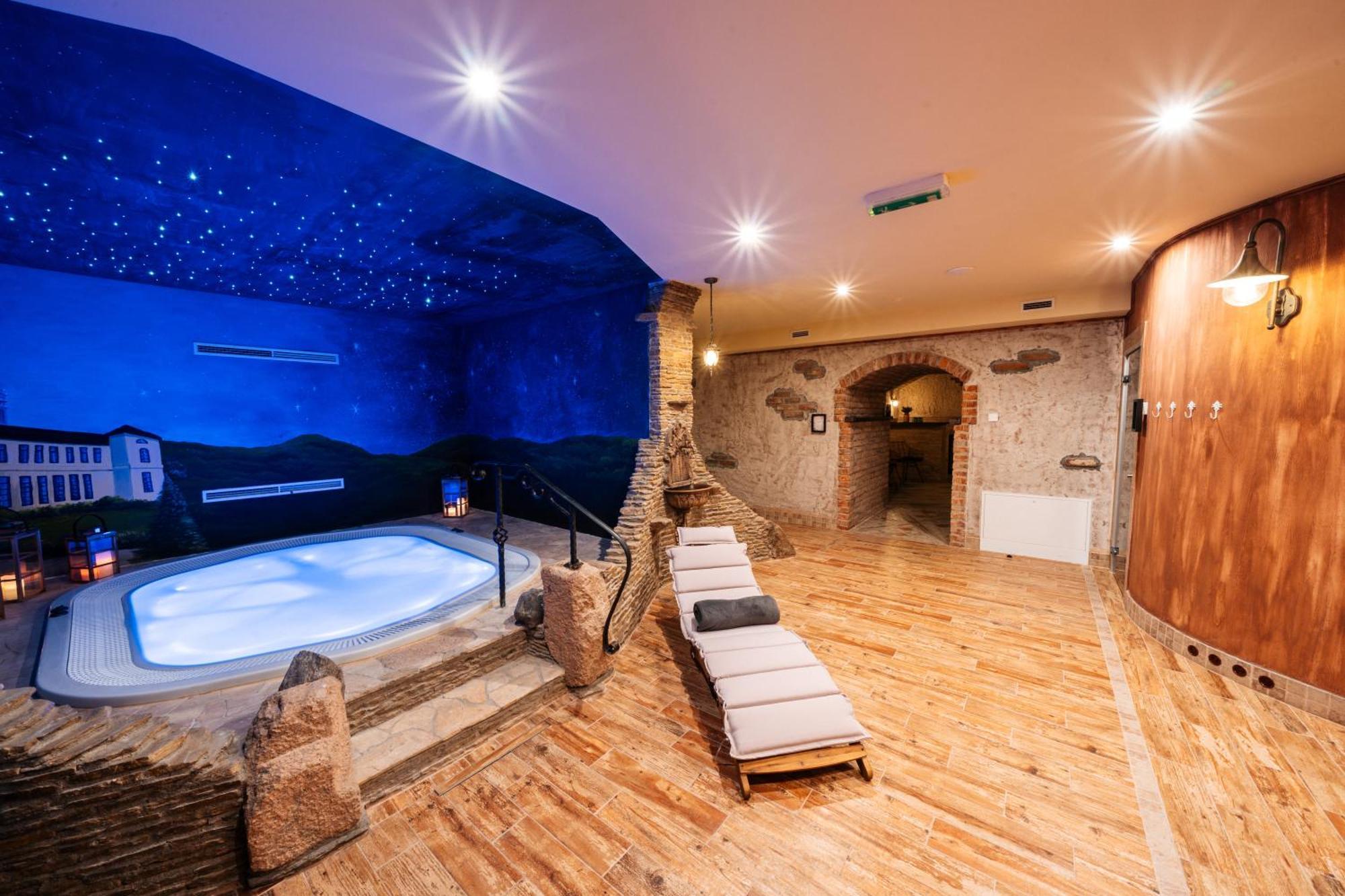 Kastely Grof Zichy Hotel Haniska Bagian luar foto
